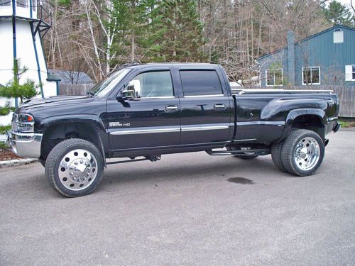 2006 gmc sierra 3500 with extras!!!