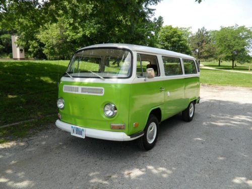 1972 vw bus, &#034;v doob&#034;, old-school party wagon, green shag + white pleather!