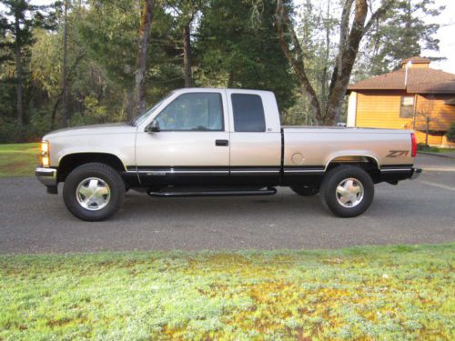 1999 chevrolet silverado x-cab 4x4 one owner 46,000 miles *** must see!!
