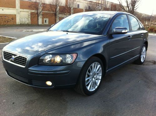 2011 volvo s40 t5 sedan 4-door 2.5l