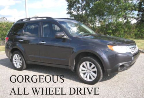 2011 subaru forester awd, 5-speed manual ,  gorgeous (cheap) low res
