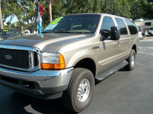 2000 ford  excursion xlt 4x4 like new 3 rd row
