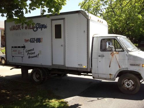 1983 gmc vandura box truck diesel 6.2l runs good low mileage low reserve