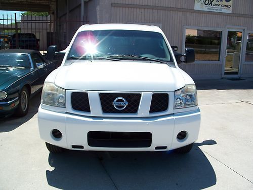 2004 nissan titan se extended cab pickup 4-door 5.6l