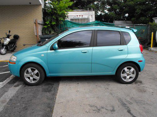 Aqua blue 2006 chevrolet aveo lt 4-door hatchback 1.6 liter 4 cyl. automatic