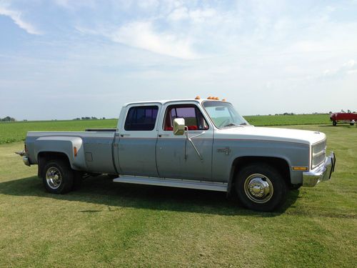 1982 c3500 1 ton dually 454 4 speed manual transmission w/456 gears in the rear