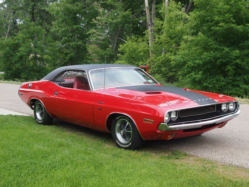 1970 dodge challenger hardtop red 2-door 383 magnum hp 4 speed