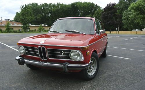 1973 bmw 2002 roundie    5 speed  verona red