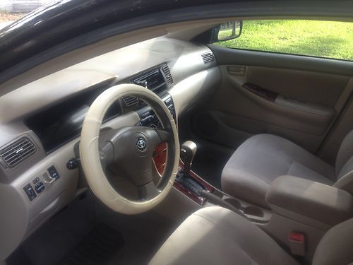 Automatic/ moon roof/jvc cd player/ ac/ original owner 160k miles