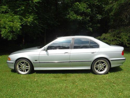 1998 bmw 540 m5 wheels silver black leather..needs struts..will make a nice car.