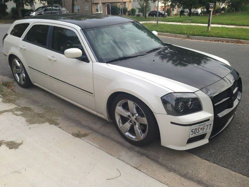 2007 dodge magnum r/t wagon 4-door 5.7l