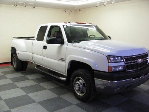 2005 chevrolet 3500 dually extended cab! 4 wheel drive! duramax diesel!