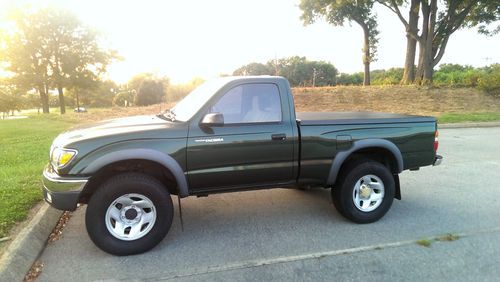 2001 toyota tacoma non-smoker sr5 4x4 reg cab 2.7l 5 speed manual a/c