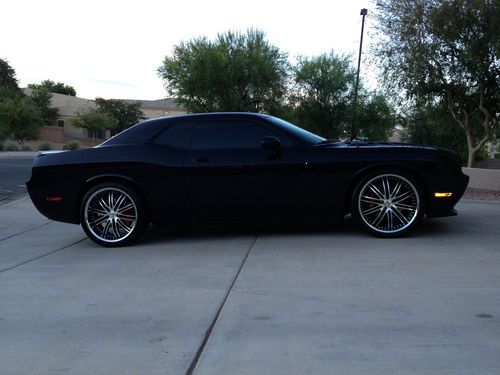 2008 dodge challenger srt8 first edition