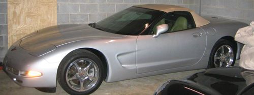 2001 corvette convert, 6 speed, rare color combination