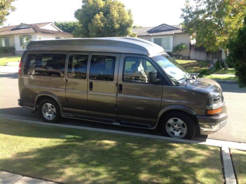 2011 chevrolet express conversion van, high roof, 1 owner, clean,low mileage, v8