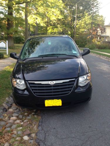2006 chrysler town country touring stow &amp; go 7-passenger