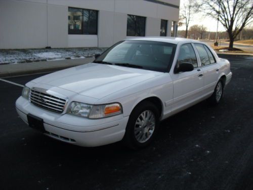 2004 ford crown victoria lx,leather.cd,all options,no reserve!!!!