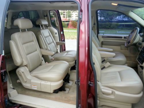 2007 Ford Freestar  Branded Title Cold Air Leather   NO RESERVE, image 8