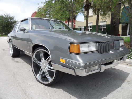 Brougham on 25&#039;s - where they do that at? - 47k original mi - trophy car! 86 88