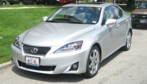 Excellent condition silver 2011 lexus is 350,  awd, 4d sedan, fully loaded