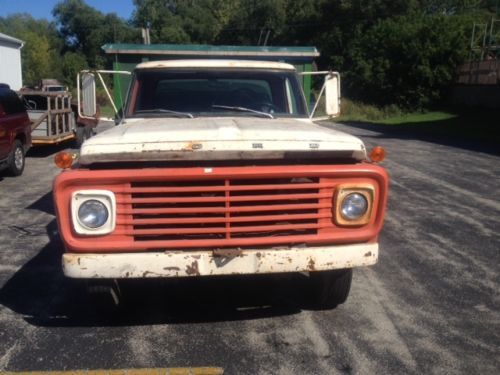 1968 ford f600 (old u-haul truck)