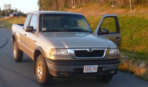 2000 mazda b3000 ford ranger pickup v6 4x4 ext cab, low miles 63k!