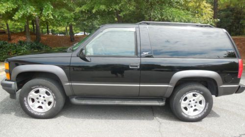 Rare 2 door tahoe sport package, 4x4, leather, great condition!