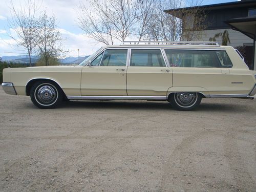 1967 chrysler town and country station wagon