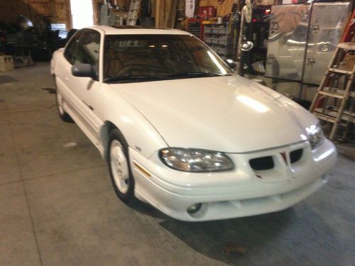 1997 pontiac grand am gt coupe 2-door 3.1l  low miles-no reserve, carfax include