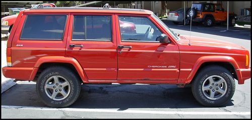 1998 jeep cherokee classic sport suv red 4dr 4wd 6 cyclinder only one owner!