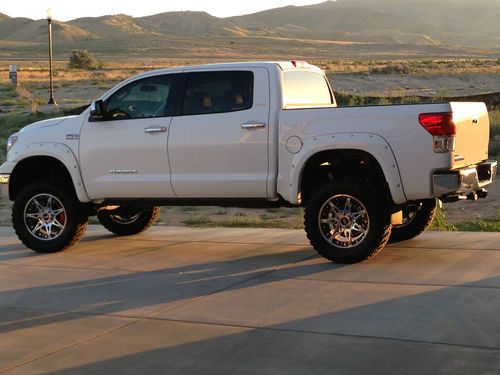 2013 toyota tundra crew max, 4x4,trd accessories, supercharged, awesome truck