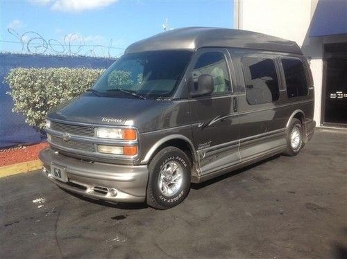 High top conversion van 5.7 v8 great condition, florida owned we finance