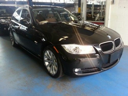 2011 bmw 328xi,leather,roof,heated seats,premium sound,17 wheels,low miles