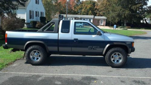 1988 Nissan 4x4 truck #9