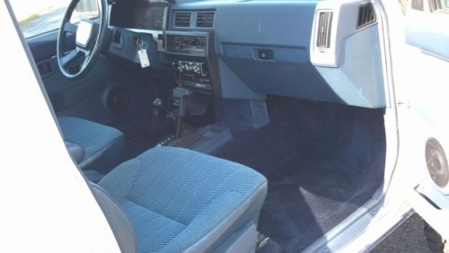Duraliner Bed Liner >> Buy used 1988 4x4 Nissan D21 US King Cab Pickup V6 ... Duraliner Bed Liner >> Buy used 1988 4x4 Nissan D21 US King Cab Pickup V6 ...