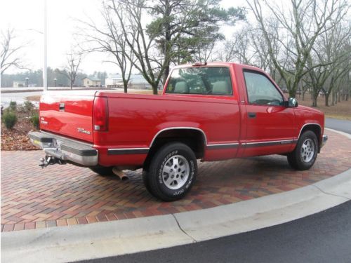 1997 gmc sle red pickup truck. like chevrolet georgia rust free