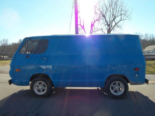 1968 chevy van g10 fully restored new 350 gm crate 2 speed auto vintage ac air