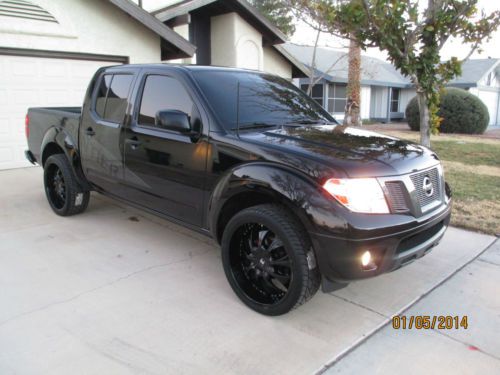 2012 nissan frontier  sv /crew cab /one original owner, like new,low miles