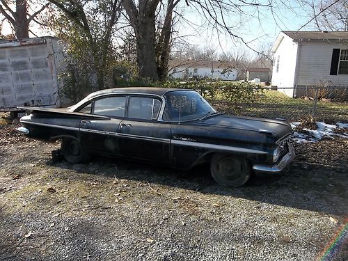 1959 chevy bel air  4 door  barn find