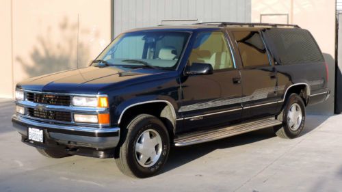 California original, 1999 chevrolet suburban 1500 4x4, 100% rust free,128k miles