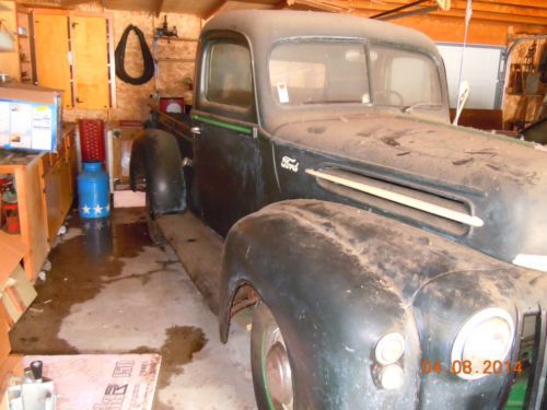 Ford pickup 1946