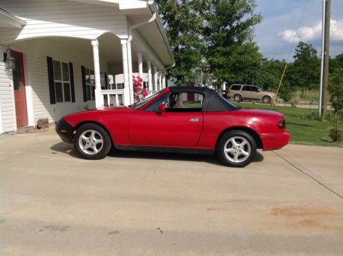 1990 mazda miata base convertible 2-door 1.6l