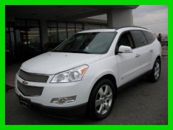 2009 chevrolet traverse ltz  3.6l onstar  bose dvd leather very clean in and out