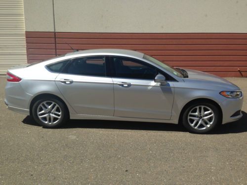 2014 ford fusion se sedan 4-door 2.5l