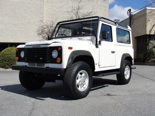 Beautiful 1997 land rover defender 90 station wagon, just serviced