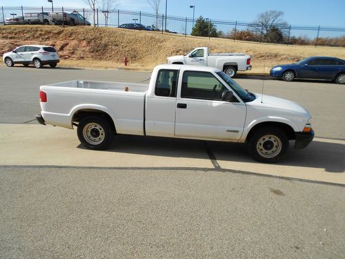 Government surplus vehicle!!! - 2002 chevy s10 truck!!