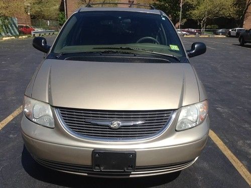 2003 chrysler town and country lx