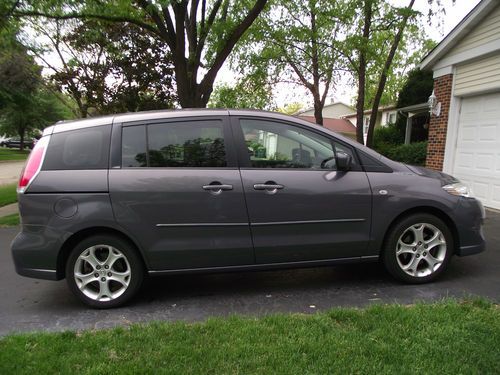 2009 mazda 5 sport ,1 owner,excellent condition,no reserve