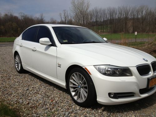 White 2009 bmw 335i xdrive awd 4door sedan twin turbo 3.0l low mileage